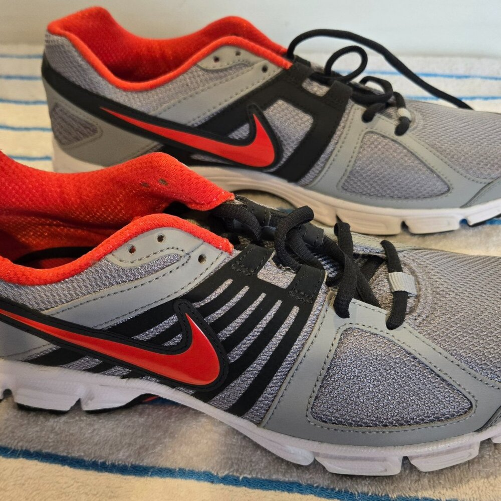 New Nike Running Shoes Size 10.5